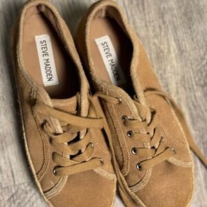 Steve Madden thick sole shoe